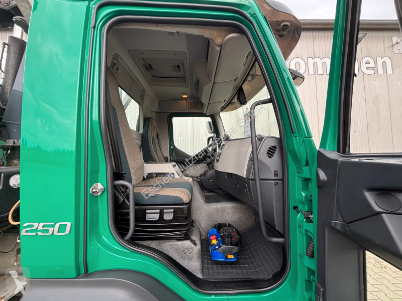 Camião Volvo FL 250 | Fassi...