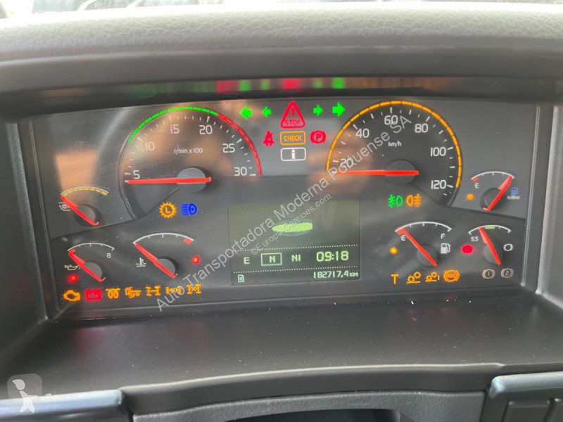 Вантажівка Volvo 420