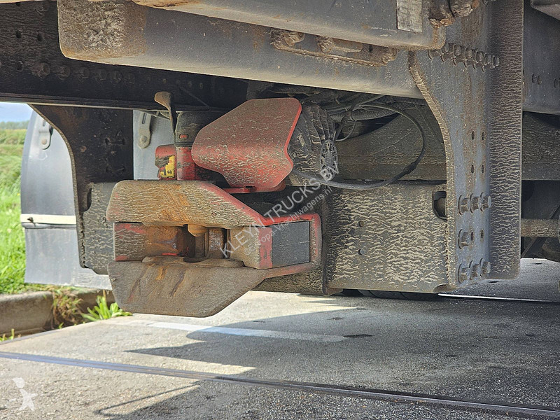 Вантажівка DAF 480 FAR