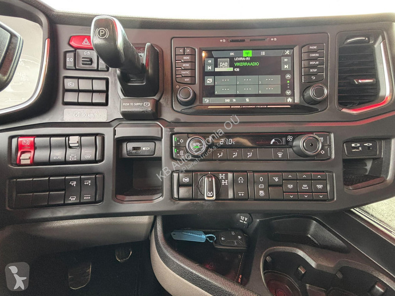 Camión Scania R 650 8x4*4 RETARDER / CHASSIS...