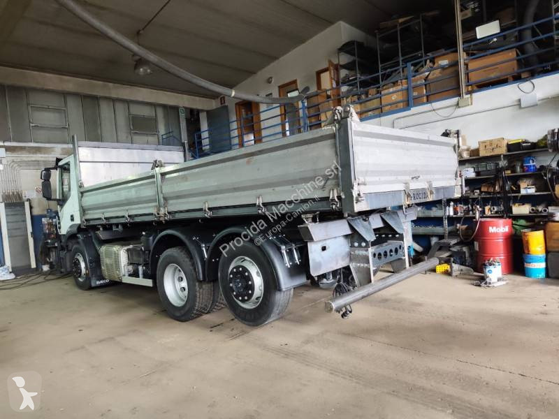 Camión Iveco AD 260 S 31 X/P