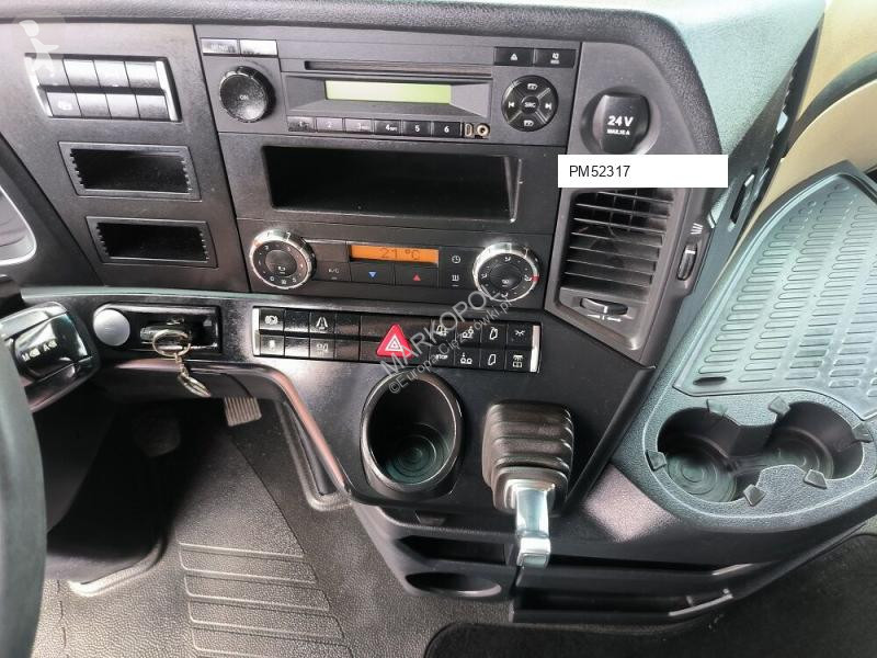 Kamion Mercedes Firanka