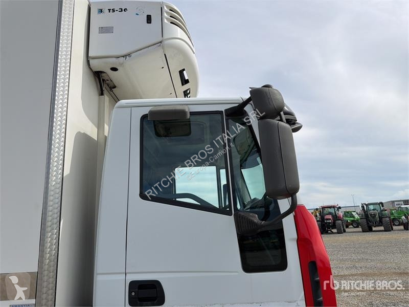 Kamion Iveco 140E28 4x2 Refrigerated Truck