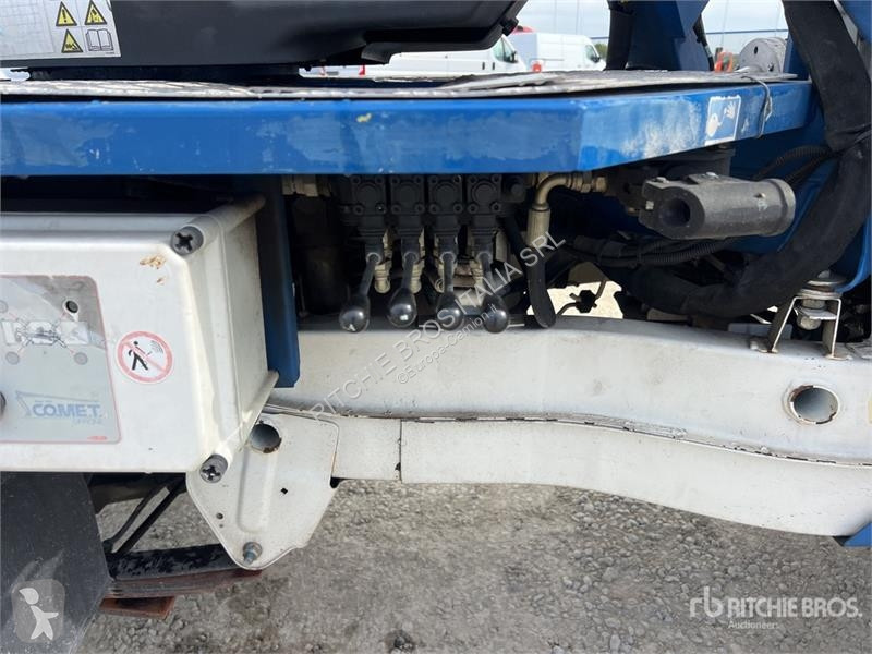 Kamion Comet New Esk 14 14 m on Piaggio Porter...