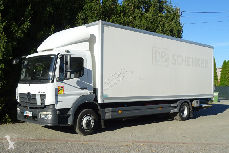 Camion Mercedes 1221 Euro 6 kontener 18 palet...