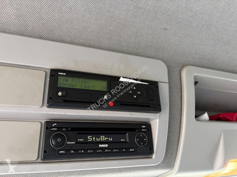 Camión Iveco 120E21 + 4x in stock + euro 6 + lift