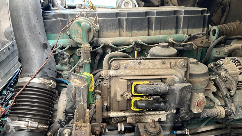 Camión Volvo FL 240 (BOITE MANUELLE / MANUAL...
