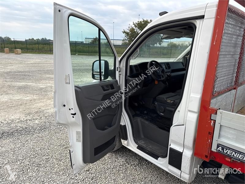 Camión Volkswagen CRAFTER 35 Flatbed Truck