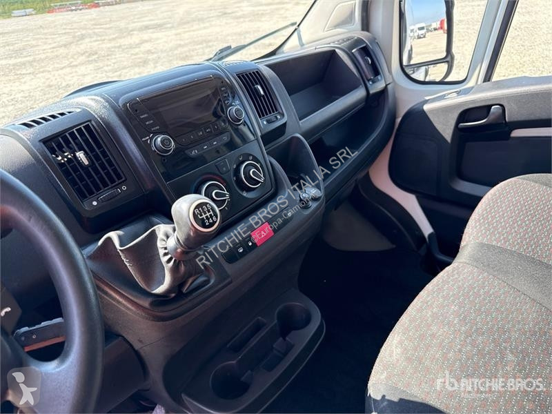 Camión Peugeot 333 L1H1 2.2 BLUEHDI 140CV SeS...