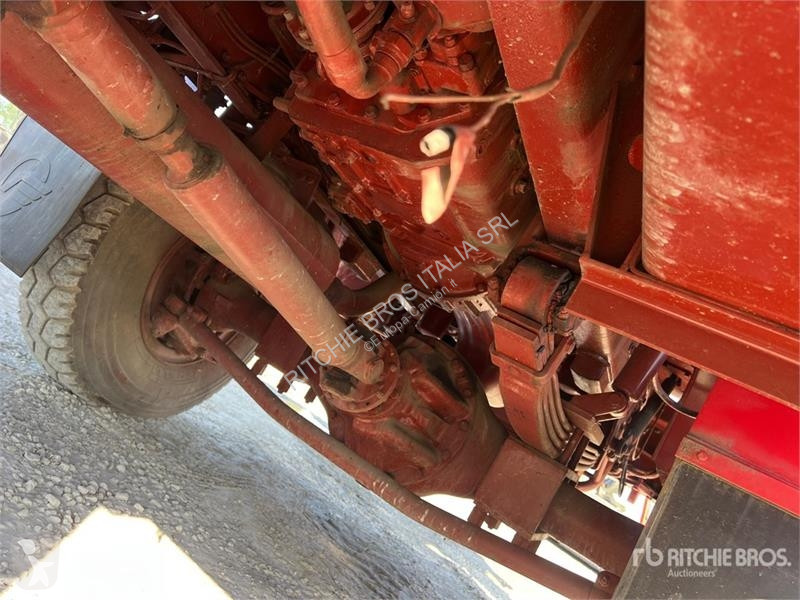 Camión Astra 1 T/A Dump Truck (Inoperable)