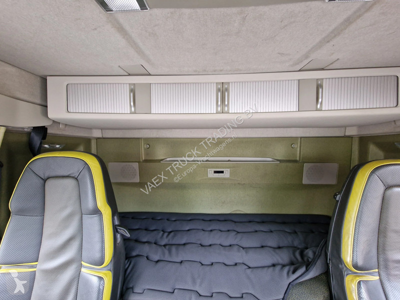 Camión Volvo 16750 6x2*4 - Low roof - 4.60 WB -...