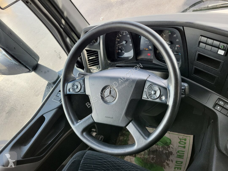 Teherautó Mercedes 2735