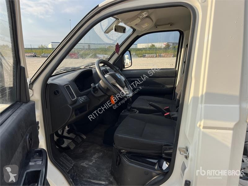 Camion Piaggio NP6 S/A Dump Truck