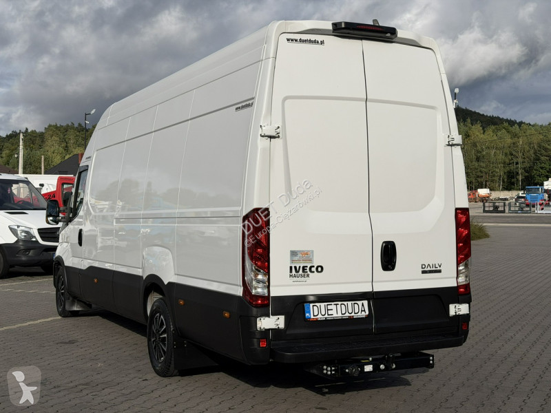 Грузовик Iveco 35S21