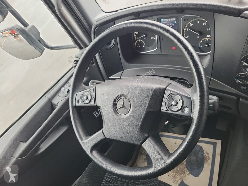 Lastbil Mercedes 1323