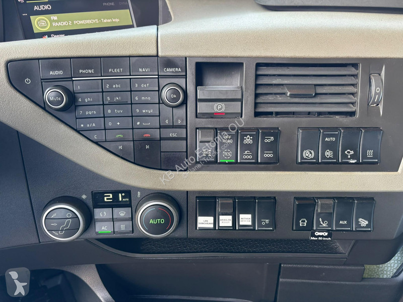 Volvo 750 8x4*4 RETARDER / BOX L=5743 mm truck