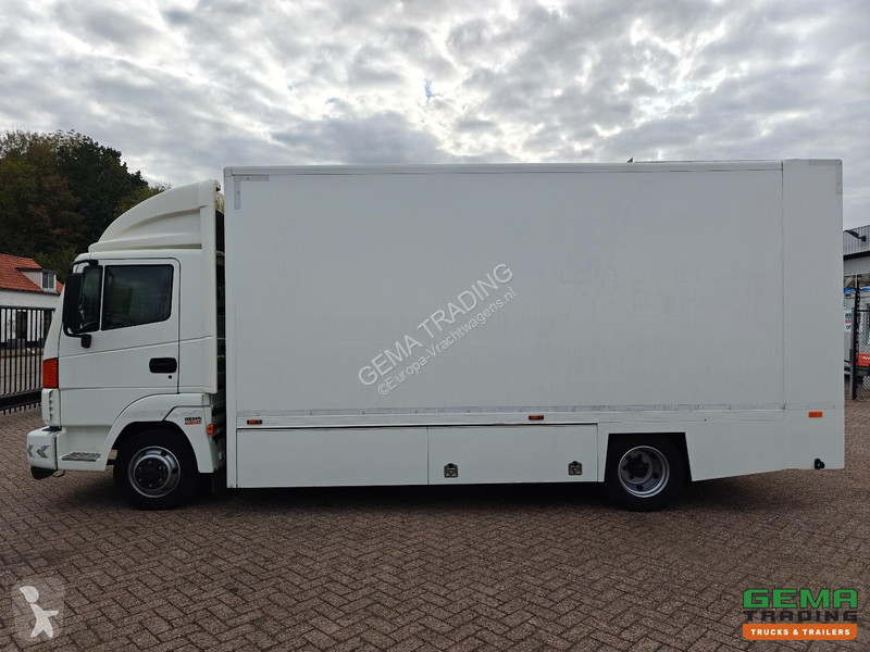 Camion Nissan 4x2 Day Cab Euro5 - 8T - Boxed...