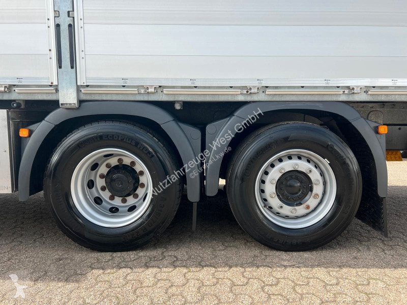 Camion MAN 26.470