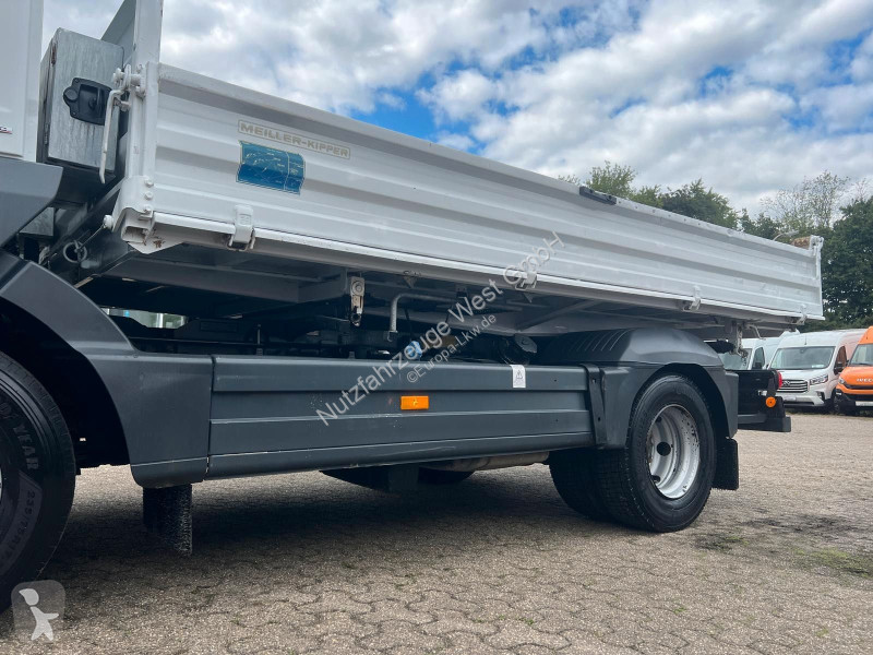 Camion Mercedes 823