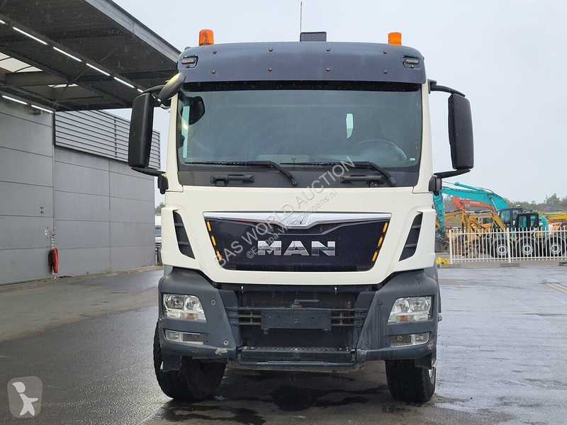 Camion MAN 33.440