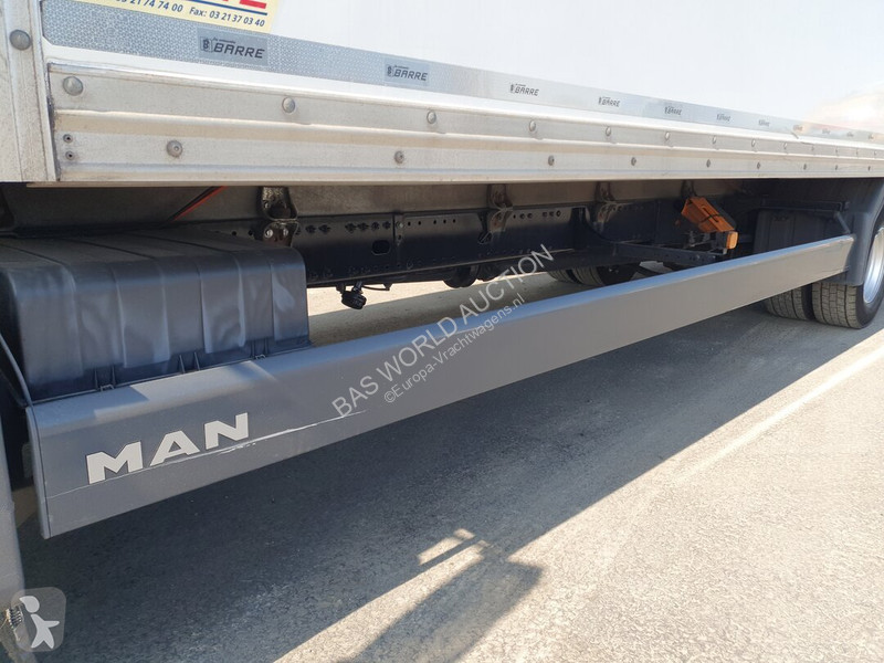 Camião MAN 12.220