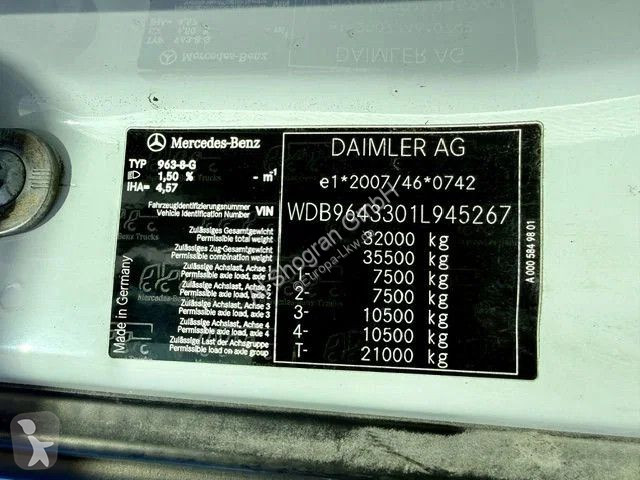 Грузовик Mercedes 3243...