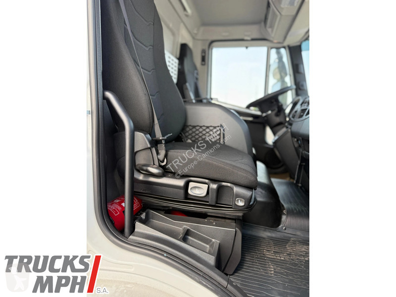 Lastbil Iveco 120EL25