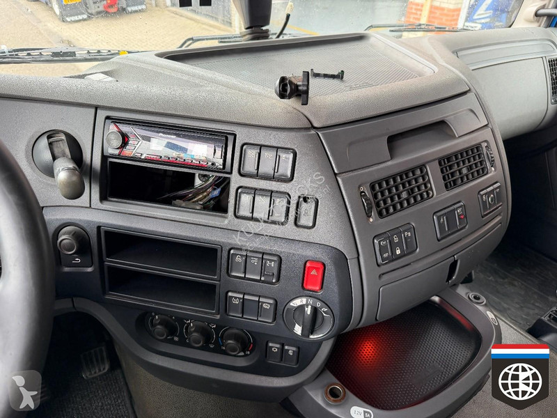 Camión DAF 440 FTP Space cab 6X2 - Crane HMF...