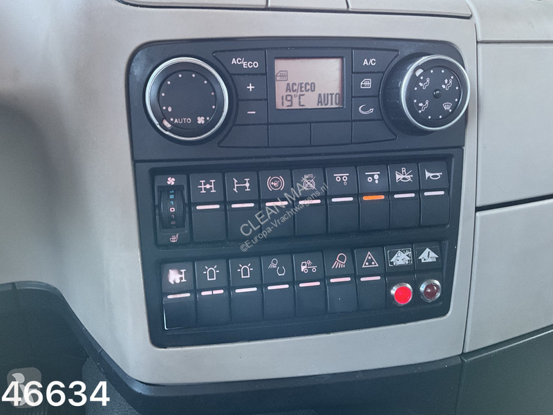 Kamion MAN TGS 8x4 Euro 6 HMF 26 Tonmeter...