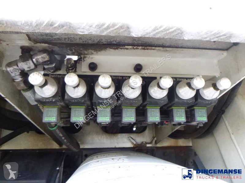 شاحنة Iveco 150E22 4x2 Euro 4 Manlift Comilev...