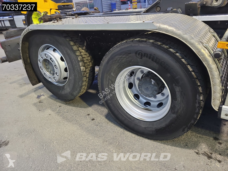Mercedes 2543 6X2 HIAB 20t Lift+Steering Axle...