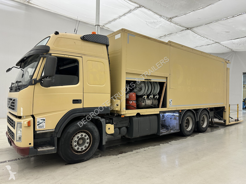 Kamion Volvo 340 - 6x4*