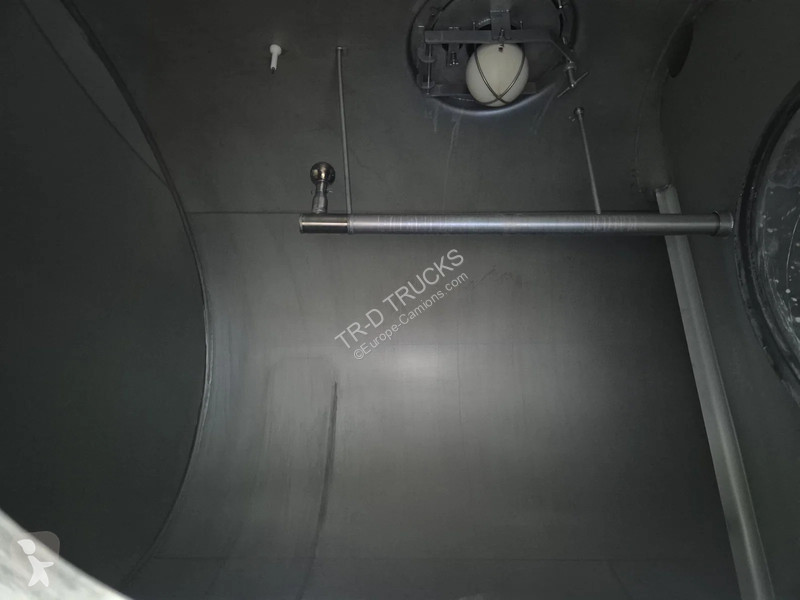 Kamion Volvo FMX 370 16000L INSULATED INOX TANK...