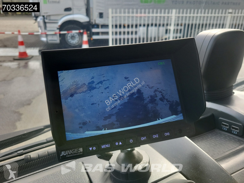 Kamion Iveco 75E190 4X2 8tonner 1000kg Tailgate...