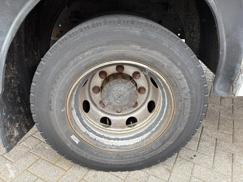 شاحنة Iveco 120 E 21 + LOAD LIFT + EURO 6