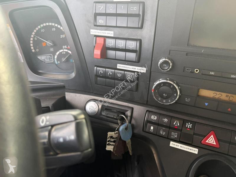 Kamion Mercedes  3358