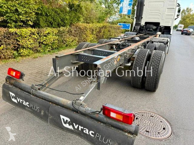 Kamion Volvo 460 / 8x4 / Voll Blatt / Euro 6