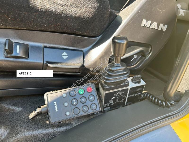 MAN 8.250 TGL truck