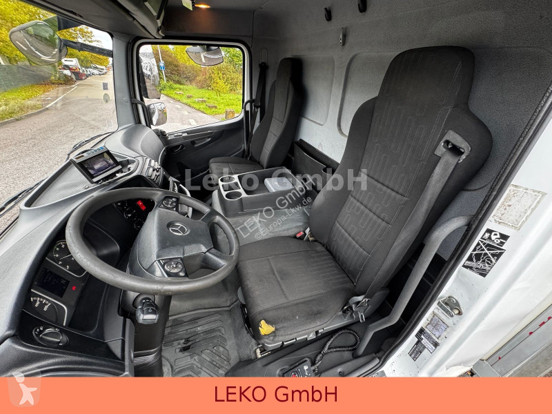 Kamion Mercedes 1218 Mit Carrier Sp 850Mt