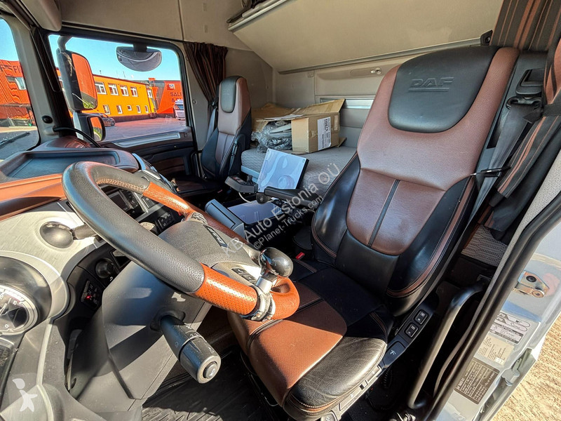DAF 530 8x4*4 BOX L=6036 mm truck
