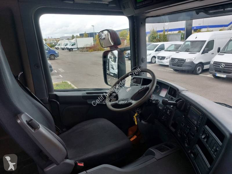Camião Scania 410