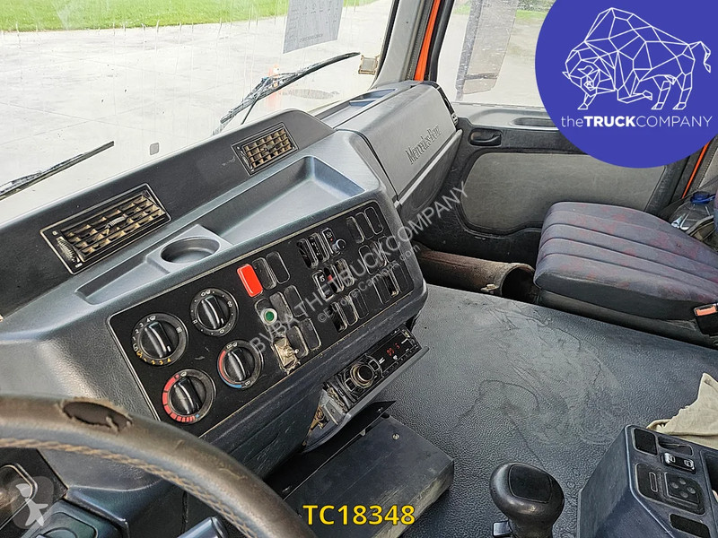 Mercedes 3235 truck
