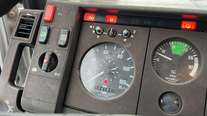 Kamion Mercedes 814 (POMPE MANUELLE / MANUAL...