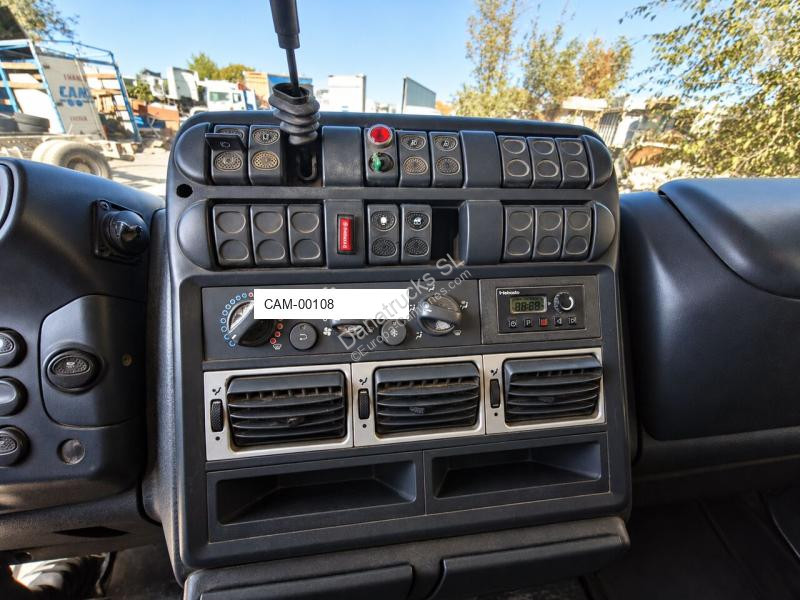 Iveco 150E28 Semitautliner + Dhollandia |...