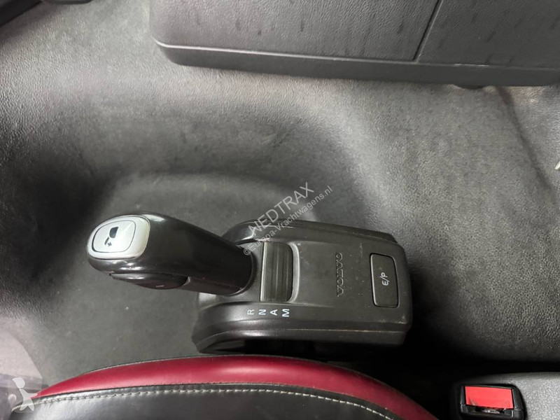 Kamion Volvo 460 2020