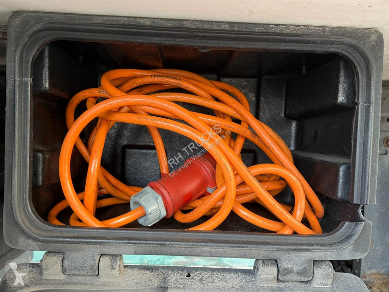 Kamion Volvo 330 6x2 EURO 6 - BOX 9,84m +...