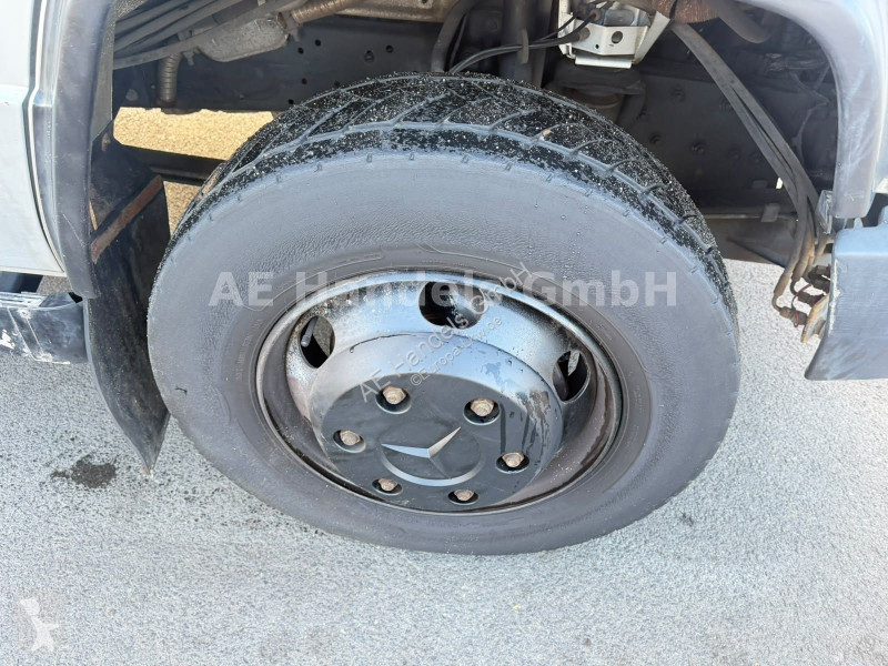 Vrachtwagen Mercedes 816D BB DoKA 13m3 8,2t...