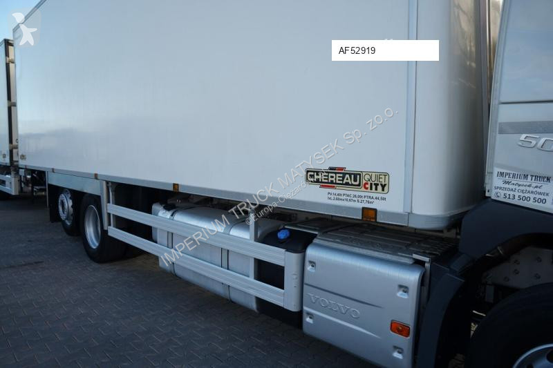 شاحنة Volvo / PRZYCZEPA / CHŁODNIA - 6,8 M /...