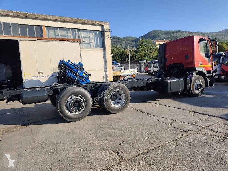 Iveco AD 260 S 31 truck