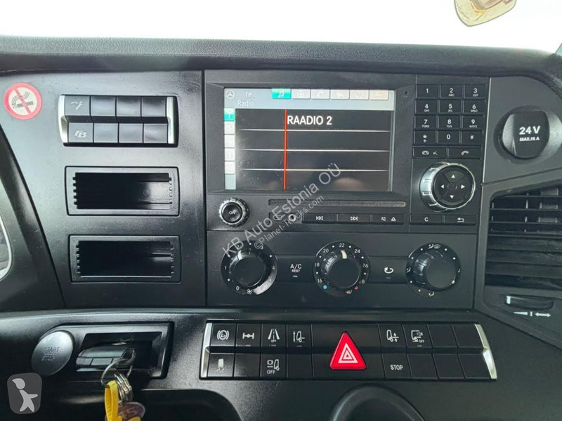 شاحنة Mercedes 1827 4x2 LOW MILEAGE ! / BOX...